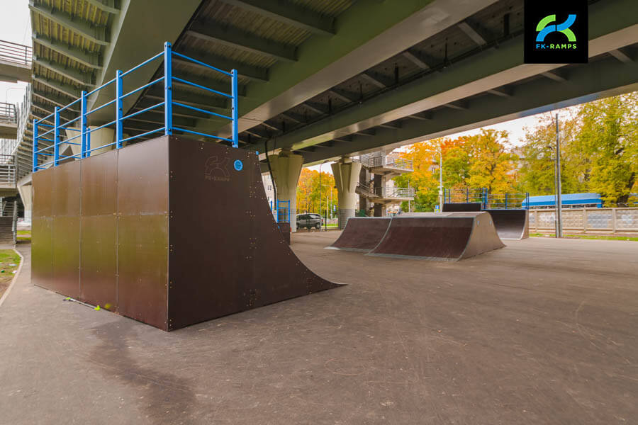 Poklonnogorsky Bridge skatepark